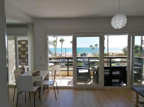 Esplendido APARTAMENTO, CARIHUELA EDIFICIO EL REMO, PRIMERA LÍNEA, Torremolinos